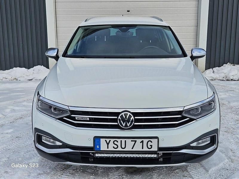 Begagnad VW Passat Alltrack 200 HK (147 kW) 2021 Vit Kombi