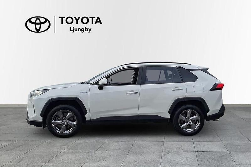 Begagnad Toyota RAV4 Hybrid Executive 224 HK (164 kW) 2019 Vit SUV