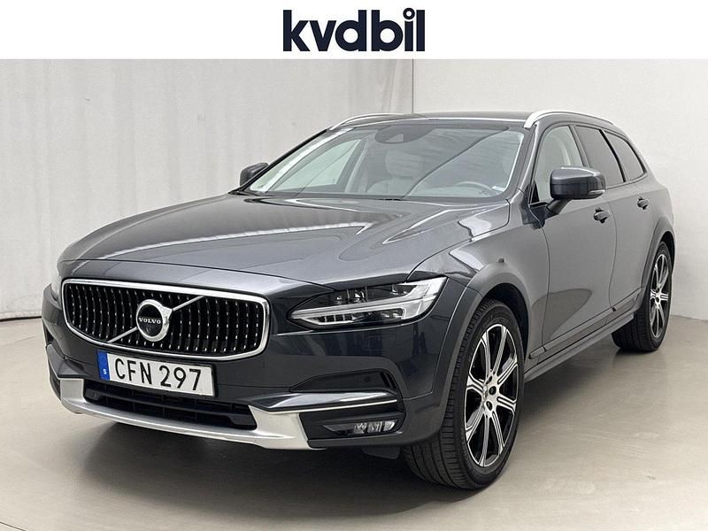 Grå (grå metallic) Begagnad 2018 Volvo V90 CC Inscription Kombi | 319 800 kr (Marknadspris) - Bild 1/3