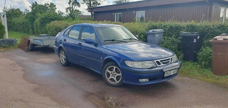 Blå Begagnad 2001 Saab 9-3 Halvkombi | 8 500 kr (Marknadspris) - Bild 1/1