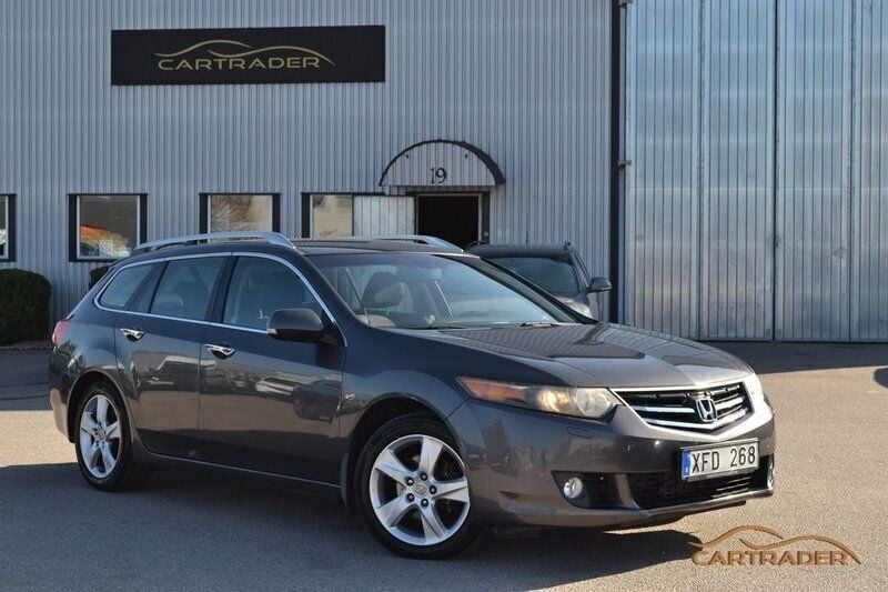 Mörkgrå (grå) Begagnad 2009 Honda Accord Elegance Kombi | 74 900 kr (Marknadspris) - Bild 1/4