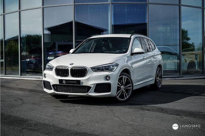 Vit Begagnad 2018 BMW X1 M Sport SUV | 279 900 kr (Dyr) - Bild 1/4