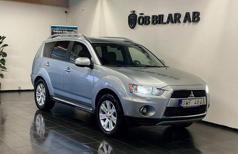 Silver Begagnad 2010 Mitsubishi Outlander SUV | 79 900 kr (Marknadspris) - Bild 1/4
