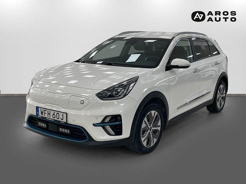 Vit Begagnad 2021 Kia e-Niro Advance SUV | 269 900 kr (Lite dyr) - Bild 1/4