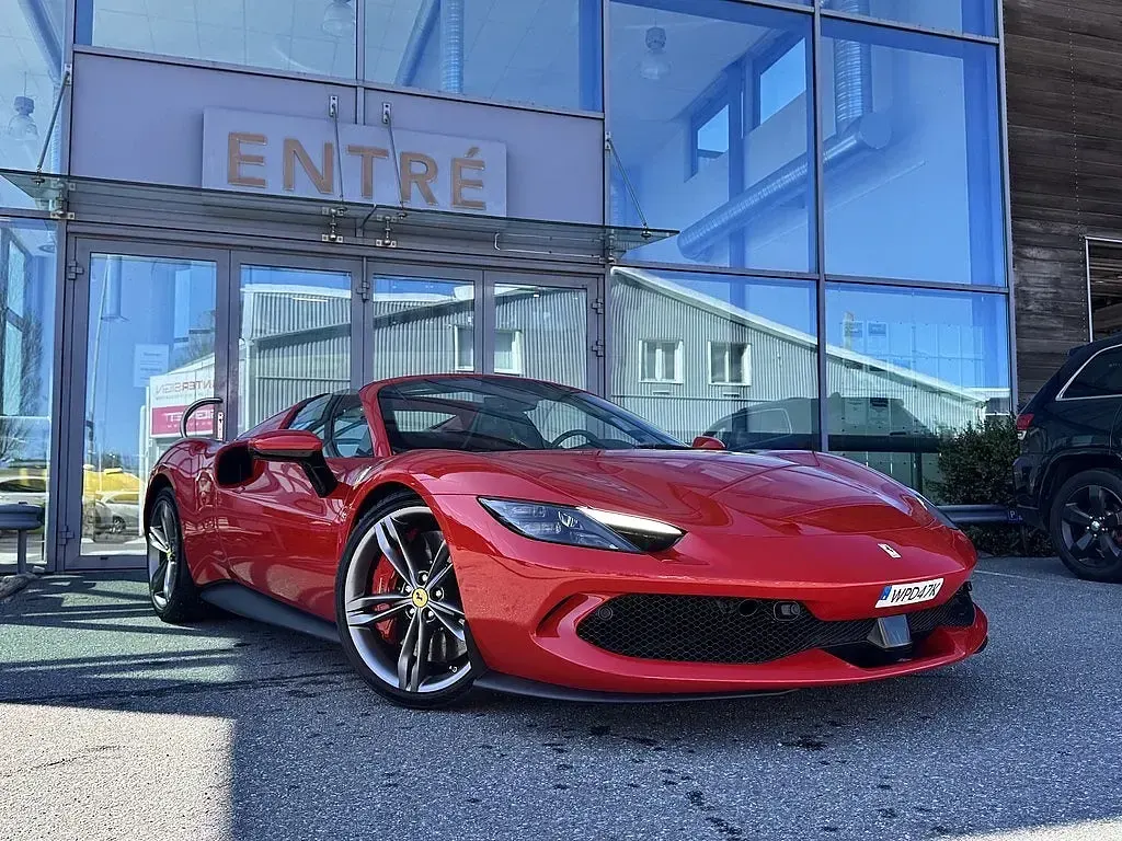 Begagnad Ferrari 296 830 HK (2024) i , GÖTEBORG - 4 195 000 kr | AutoUncle