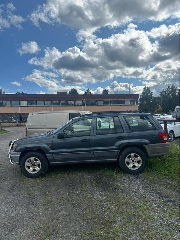 Blå Begagnad 2001 Jeep Grand Cherokee SUV | 9 000 kr - Bild 1/3