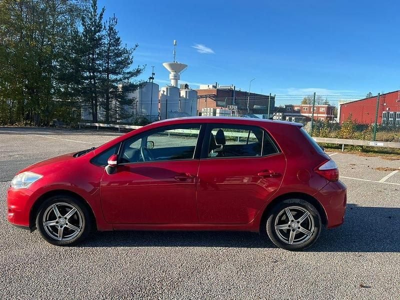 Begagnad Toyota Auris 132 HK (97 kW) 2010 Halvkombi