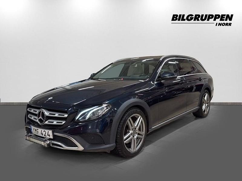 Mörkgrön Begagnad 2018 Mercedes 220 Kombi | 259 900 kr (Marknadspris) - Bild 1/3