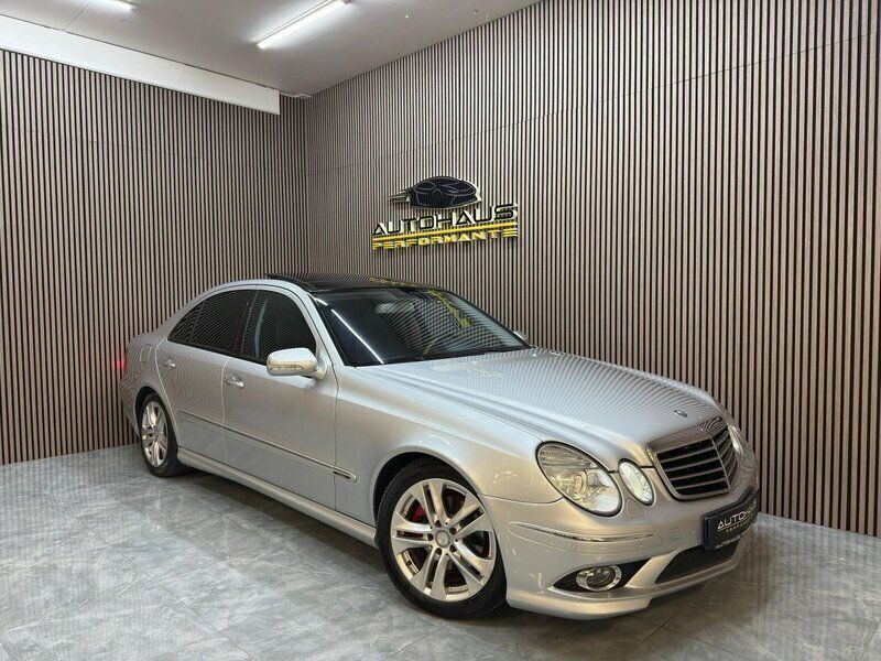 Grå Begagnad 2006 Mercedes E320 AMG Sedan | 99 900 kr - Bild 1/4