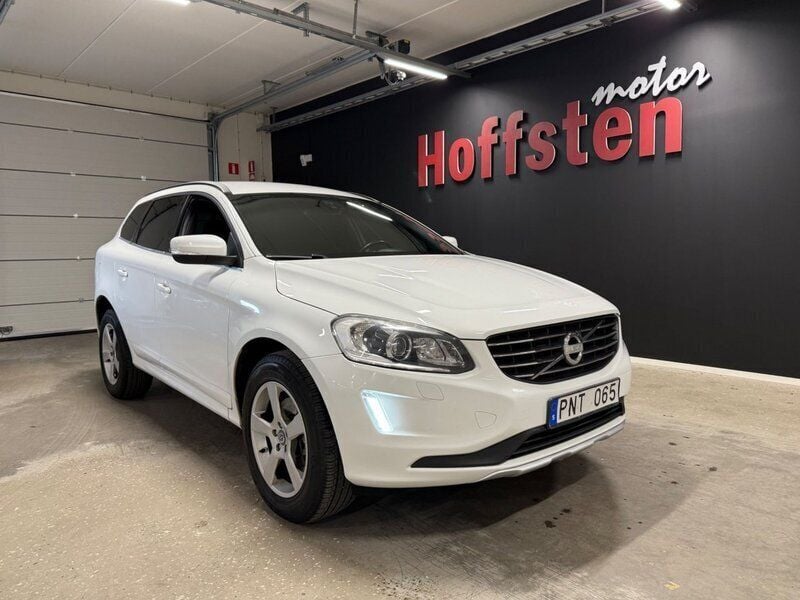 Vit Begagnad 2013 Volvo XC60 Momentum SUV | 104 900 kr (Marknadspris) - Bild 1/4