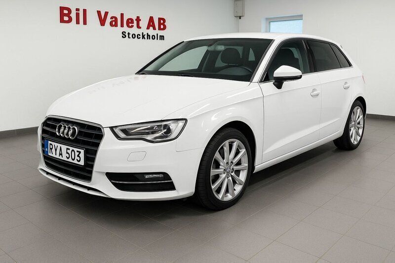 Vit Begagnad 2015 Audi A3 Sportback e-tron Ambition Sedan | 133 300 kr (Superpris) - Bild 1/4