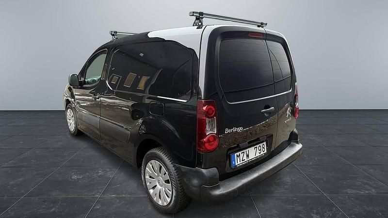Begagnad Citroën Berlingo 75 HK (55 kW) 2012 Svart Minibuss