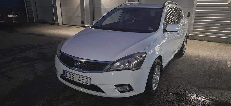 Begagnad 2011 Kia Ceed Sportswagon Kombi | 40 000 kr (Marknadspris) - Bild 1/4