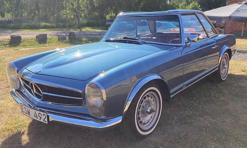 Begagnad Mercedes 250 1967 Cab