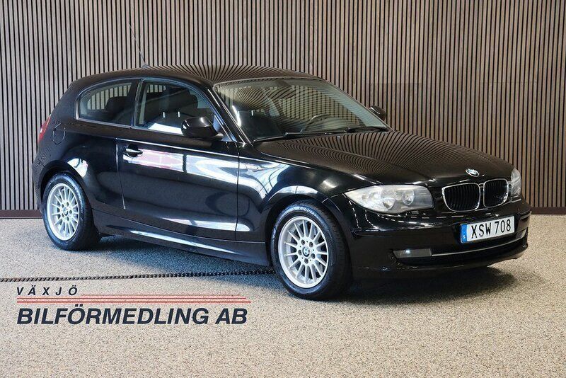 Svart Begagnad 2011 BMW 116 Advantage Halvkombi | 69 000 kr (Marknadspris) - Bild 1/4