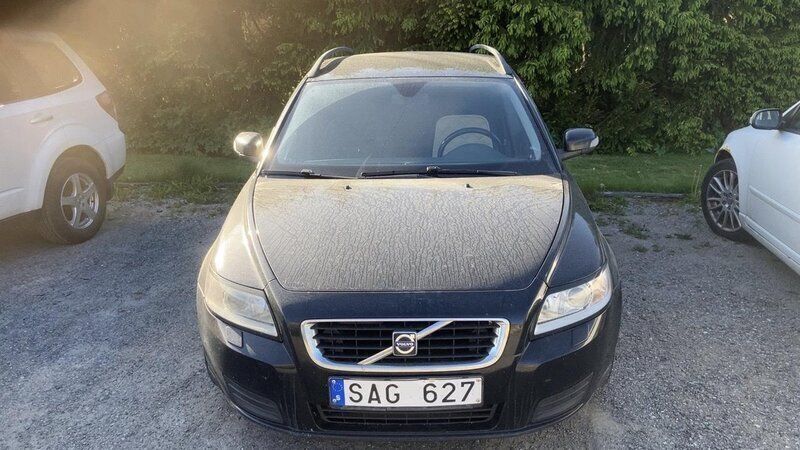 Svart Begagnad 2008 Volvo V50 Kinetic Kombi | 20 000 kr (Bra pris) - Bild 1/4