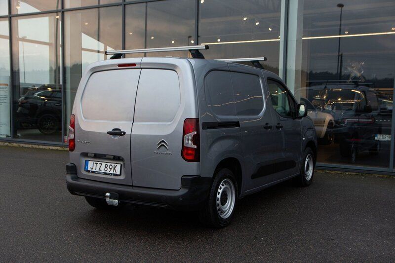 Begagnad Citroën Berlingo Business Class 102 HK (75 kW) 2022 Grå Minibuss