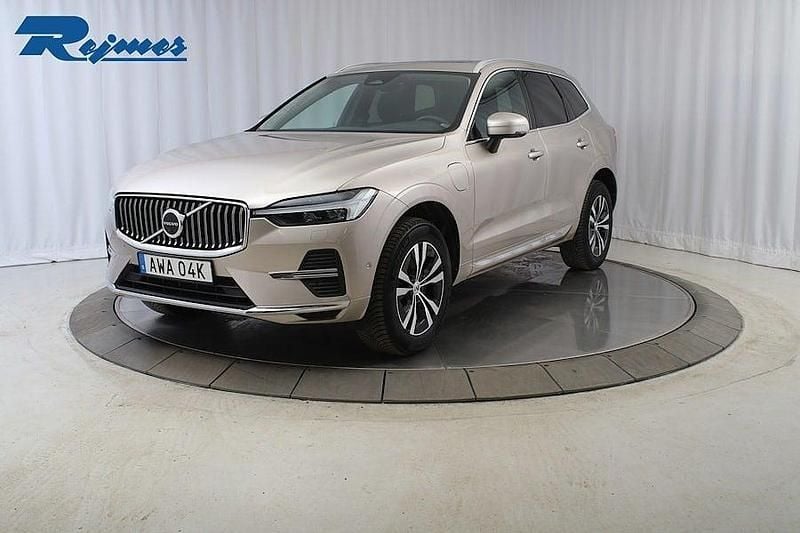Ljusgrå Begagnad 2022 Volvo XC60 Core SUV | 347 000 kr (Superpris) - Bild 1/4