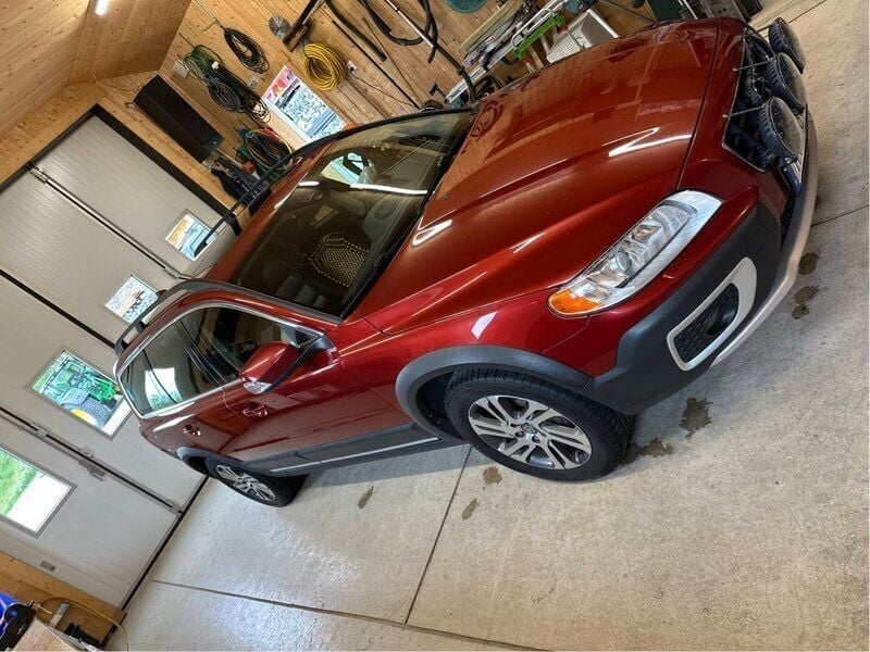 Röd Begagnad 2012 Volvo XC70 Summum SUV | 105 000 kr (Superpris) - Bild 1/4
