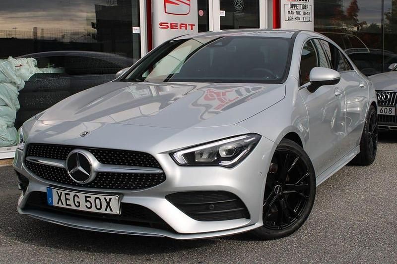 Silver Begagnad 2022 Mercedes CLA200 AMG Sportkupé | 284 900 kr (Marknadspris) - Bild 1/4