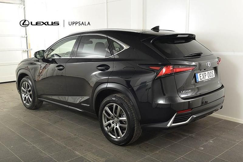 Begagnad Lexus NX300h Executive Line 155 HK (114 kW) 2020 Svart SUV