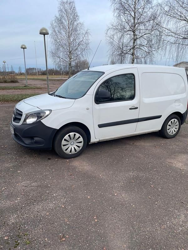 Begagnad 2018 Mercedes Citan 109 Minibuss | 55 900 kr (Marknadspris) - Bild 1/4
