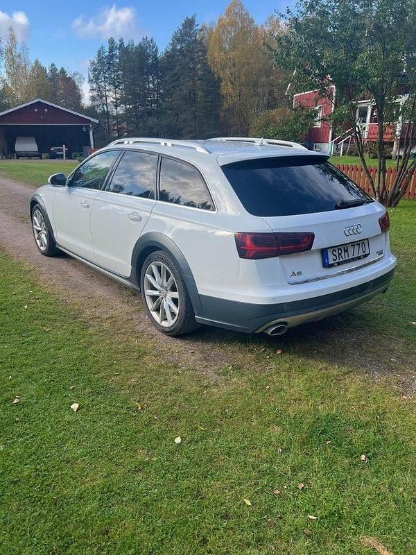 Vit Begagnad 2016 Audi A6 Allroad Sport Kombi | 174 000 kr (Bra pris) - Bild 1/2