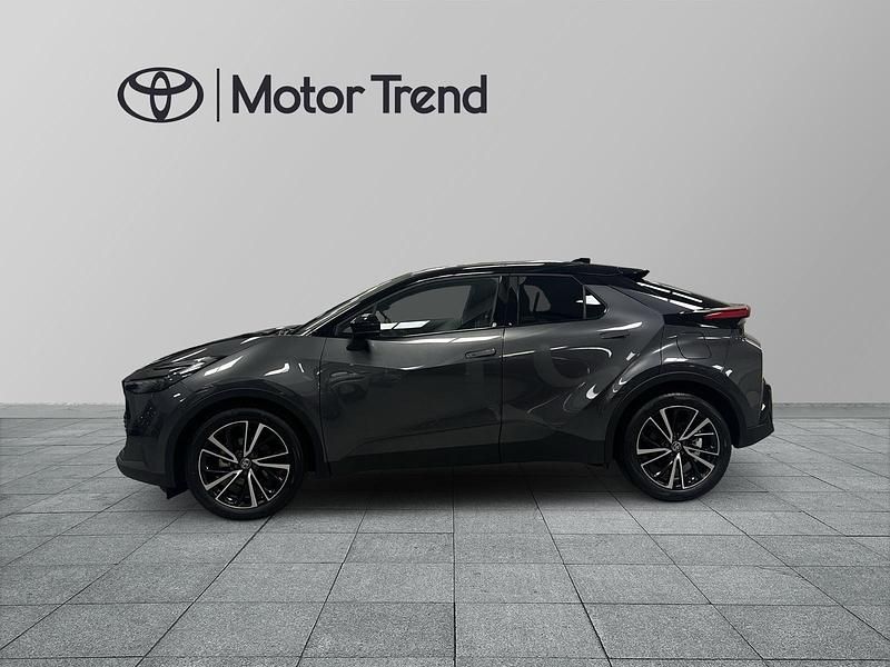 Begagnad Toyota C-HR Executive 141 HK (103 kW) 2025 Grå SUV