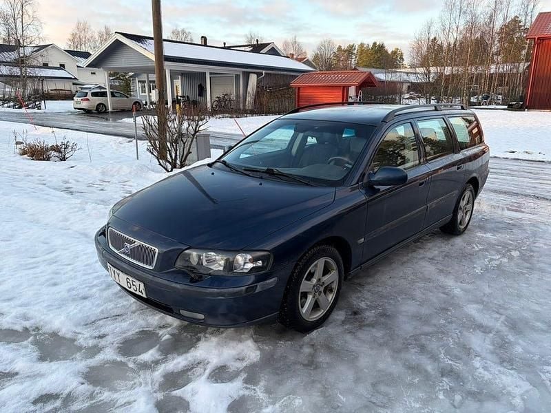 Begagnad 2003 Volvo V70 Kombi | 10 000 kr (Superpris) - Bild 1/4