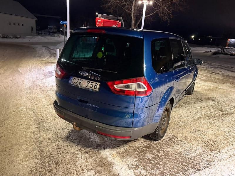 Begagnad Ford Galaxy 145 HK (106 kW) 2007 Minibuss