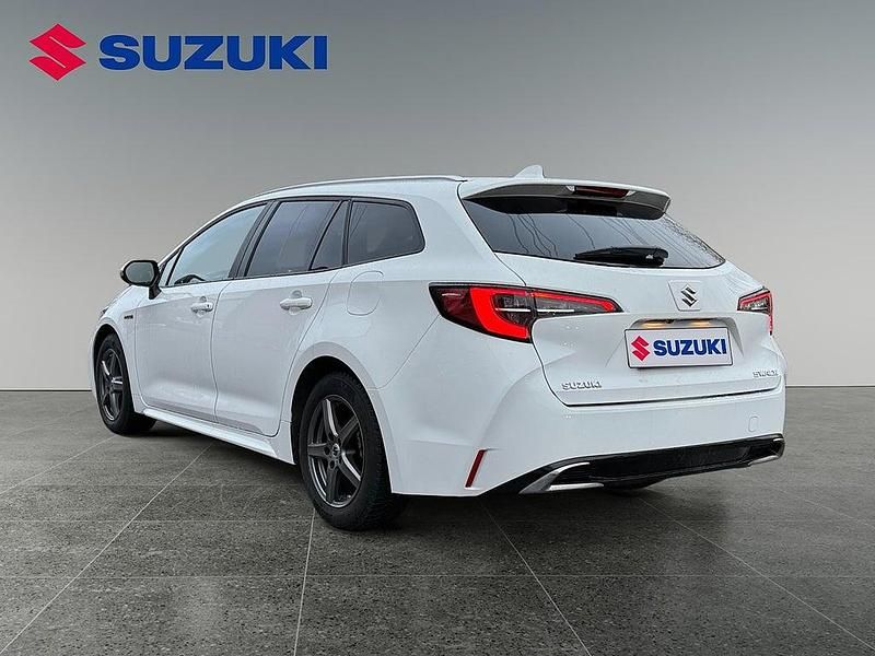 Begagnad Suzuki Swace 98 HK (72 kW) 2023 Vit Kombi