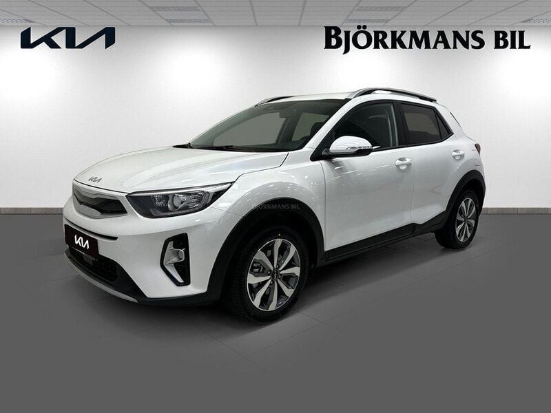 Vit (/ud/ clear white) Ny 2025 Kia Stonic 4 SUV | 257 674 kr (Marknadspris) - Bild 1/4