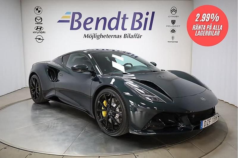 Grön Begagnad 2025 Lotus Emira Sportkupé | 1 279 500 kr - Bild 1/4
