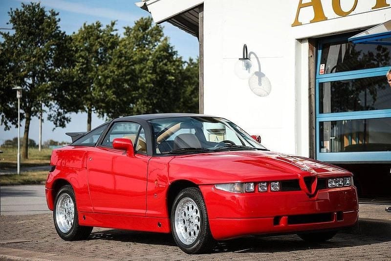 Begagnad Alfa Romeo SZ/RZ 210 HK (154 kW) 1991 Röd Sportkupé