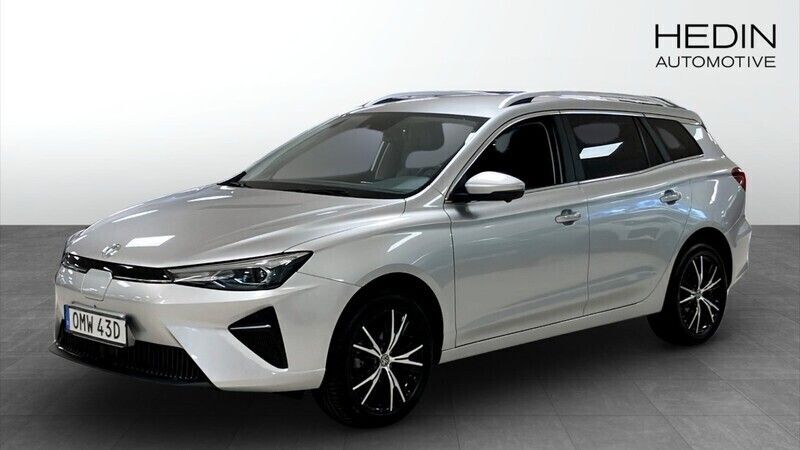 Grå (grey) Begagnad 2022 MG MG5 EV Kombi | 239 900 kr (Marknadspris) - Bild 1/4