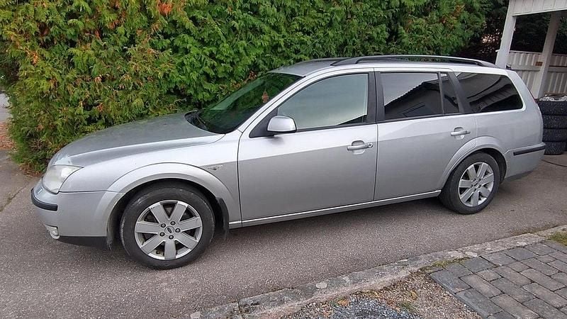 Begagnad 2004 Ford Mondeo Kombi | 10 997 kr (Marknadspris) - Bild 1/4