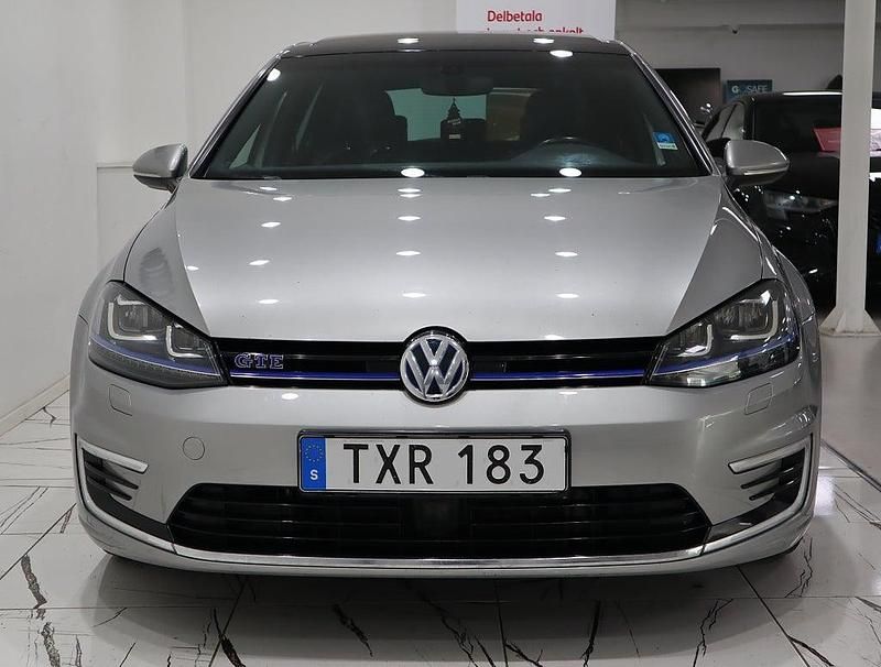 Begagnad VW Golf VII GTE 204 HK (150 kW) 2016 Silver Halvkombi