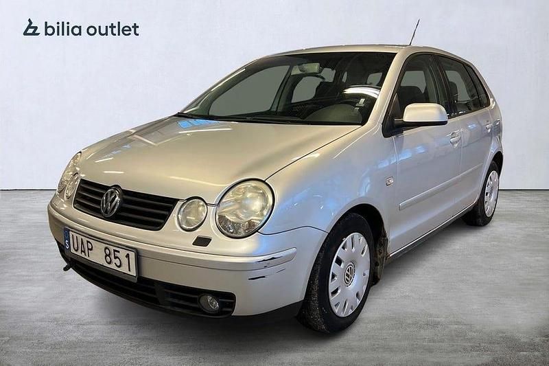 Silver Begagnad 2003 VW Polo Halvkombi | 19 000 kr (Marknadspris) - Bild 1/4