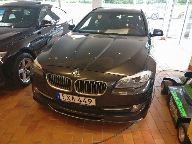 Mörkgrå Begagnad 2012 Alpina D5 Kombi | 325 000 kr - Bild 1/2