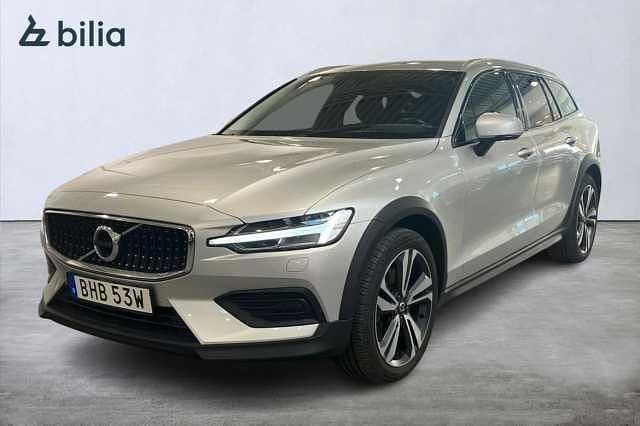 Begagnad Volvo V60 CC 197 HK (144 kW) 2022 Kombi