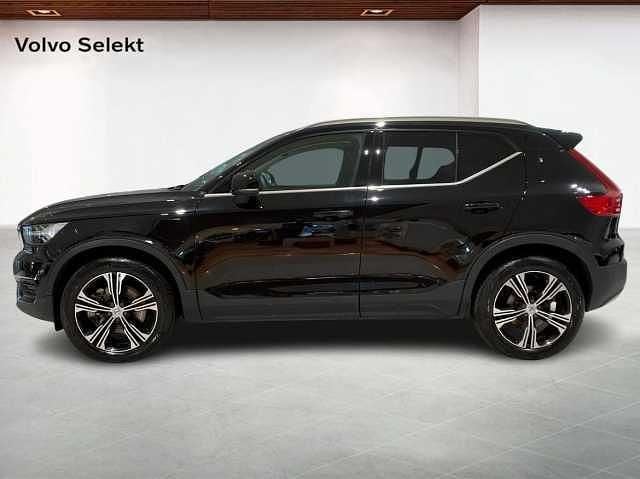 Begagnad Volvo XC40 Inscription 210 HK (154 kW) 2022 Svart SUV