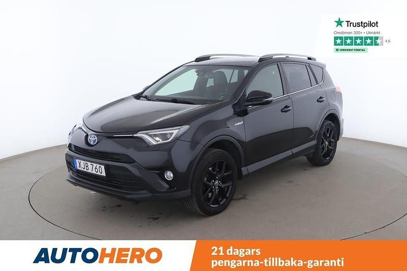Svart Begagnad 2018 Toyota RAV4 Hybrid SUV | 203 000 kr (Bra pris) - Bild 1/4
