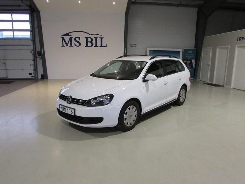 Vit Begagnad 2012 VW Golf VII Kombi | 65 002 kr (Marknadspris) - Bild 1/4
