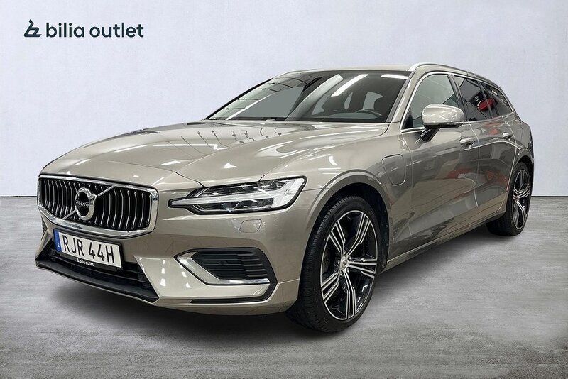 Grå Begagnad 2020 Volvo V60 Inscription Kombi | 359 900 kr (Marknadspris) - Bild 1/3