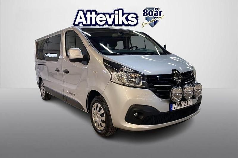 Silver Begagnad 2019 Renault Trafic Minibuss | 239 900 kr (Dyr) - Bild 1/4