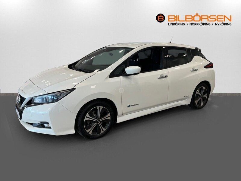 Vit Begagnad 2018 Nissan Leaf N-Connecta Halvkombi | 129 900 kr (Lite dyr) - Bild 1/4