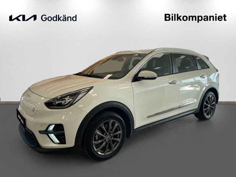 Vit Begagnad 2021 Kia e-Niro Advance SUV | 304 900 kr (Dyr) - Bild 1/4