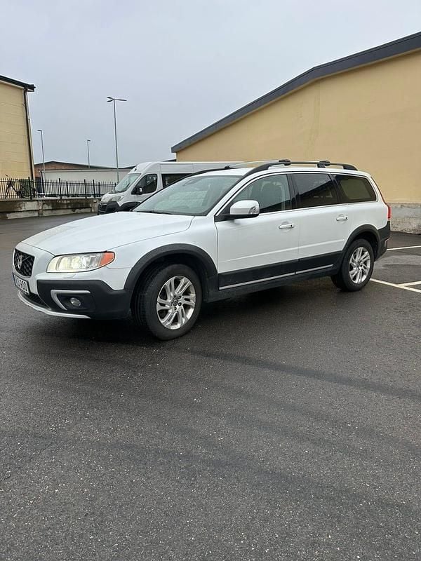 Begagnad 2014 Volvo XC70 Business Edition Kombi | 139 000 kr (Bra pris) - Bild 1/4