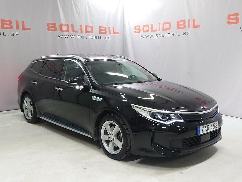 Svart Begagnad 2017 Kia Optima Hybrid Plus Sedan | 159 900 kr (Marknadspris) - Bild 1/4