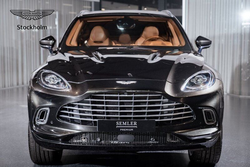 Begagnad 2021 Aston Martin DBX SUV | 1 265 000 kr - Bild 1/4